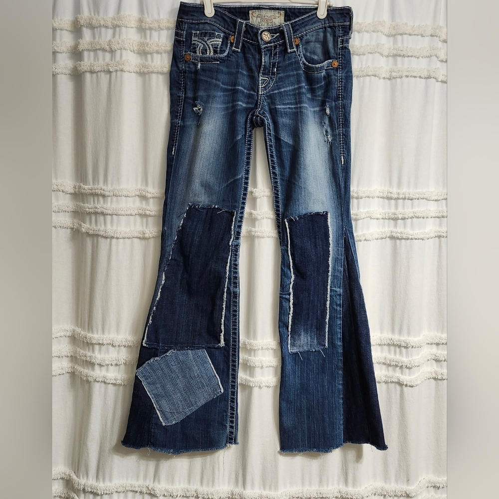 Funky, cool, flare legged jeans..  Firm On Price! Final Reduction!